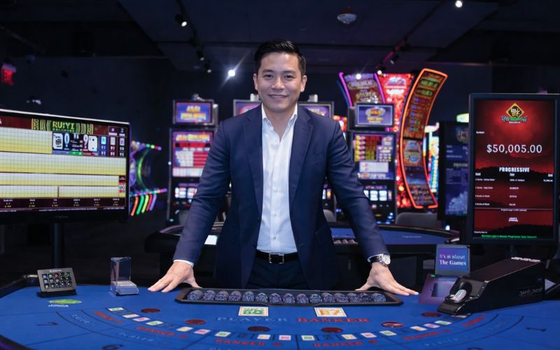 CEO HitClub trong sảnh casino